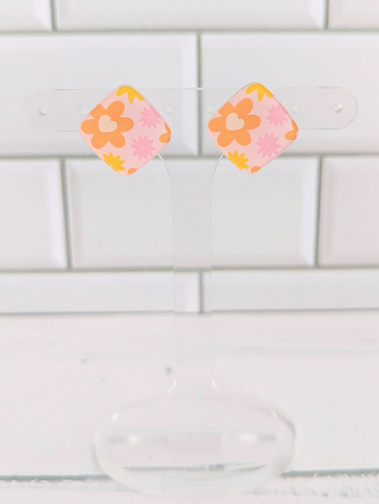 Retro Daisy Stud